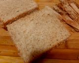A picture of step 2 of Fruit Sando / Fruit Sandwich.