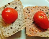 Foto del paso 2 de la receta: Pan de olivas con ventresca de atún y anchoas