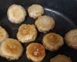A picture of step 6 of Garlicky wheat momos.