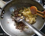 A picture of step 2 of Potato  Egg  Bhurji.