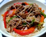 Foto del paso 2 de la receta: Fideos de arroz frito con ternera. (Receta asiática)