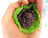 A picture of step 6 of Matcha Petit Anpan.