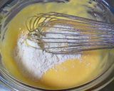A picture of step 4 of Soufflé Cheesecake.