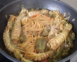 Foto del paso 3 de la receta: Espaguetis con galeras y alcachofa
