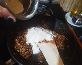 তিল-চালভাজা দিয়ে নারকেলের নাড়ু(til chalbhaja diye narkeler naru recipe in bengali) রেসিপি ধাপ - 4 ছবি