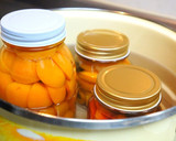 A picture of step 10 of Apricots In Syrup.