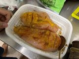 สลัดควินัว ผักอบ และอกไก่
