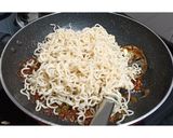 A picture of step 3 of Chowmein.