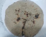 तीळ लावलेली बाजरी भाकरी (Til Lavleli Bajrichi Bhakri Recipe In Marathi) रेसिपी स्टेप 3 फोटो 
