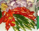 Foto langkah ke 2 dari resep Pindang deles bumbu iris.