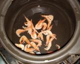 油煸中蝦乾白花菜湯的食譜步驟1照片