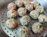 A picture of step 3 of Thai Chicken Meatballs.