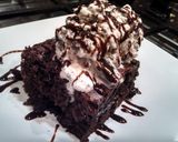 A picture of step 16 of Cookies n' Cream Oreo Fudge Brownies.