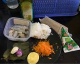 Foto langkah ke 1 dari resep MPASI 6 Bulan: Pure Santan Udang Wortel.