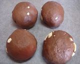 A picture of step 5 of Cocoa & White Chocolate Bagels.