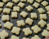 Foto del paso 4 de la receta: Galletitas de limón