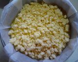 A picture of step 5 of Easy Banana Crumble Cake.