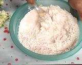 Foto langkah ke 1 dari resep Adonan puff pastry tanpa kulkas dan tanpa telur.
