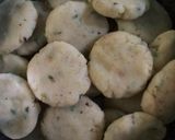 Foto langkah ke 5 dari resep 02. Perkedel Kentang Gurih.