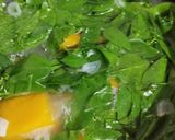 Foto langkah ke 3 dari resep Sayur Bening Katuk Labu Kuning.