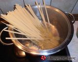 Φωτογραφία βήματος 1 της συνταγής Spaghetti με καπνιστό τόνο και λεμόνι