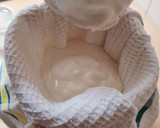 Foto del paso 1 de la receta: Yogur estilo griego casero enriquecido con levadura nutricional y frutas 🍶🍄🫐🍓