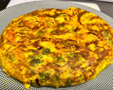 Foto del paso 5 de la receta: Tortilla española de brócoli y zanahorias 🥕 🥦