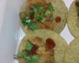 A picture of step 5 of Oats puri chhat.