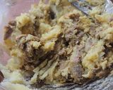 Foto langkah ke 4 dari resep Leftover rendang loaded potato.