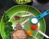 A picture of step 1 of Masala Cluster beans.