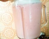 Foto del paso 2 de la receta: Smoothie de frutilla, banana y durazno
