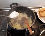Foto del paso 5 de la receta: Patatas a la importancia