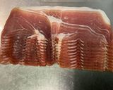 Une image de l'étape 5 de Roulés apéros au melon, jambon cru et roquefort.