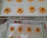 Foto langkah ke 3 dari resep Kue Semprit Jadul.