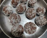 A picture of step 7 of Choco coconut ladoo.