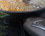Foto langkah ke 4 dari resep Ebi Furai Curry Creamy Pasta.