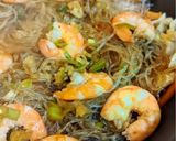 Foto del paso 4 de la receta: Noodles de cristal con langostinos