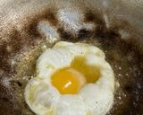Foto langkah ke 1 dari resep 96.) Telur ceplok pedas asam manis.