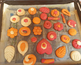A picture of step 2 of Colored cookies.