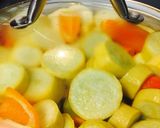 A picture of step 4 of Summer Squash And Sweet Pepper Medley.