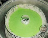 Foto langkah ke 6 dari resep Bolu pandan irit 2 telur.