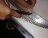 A picture of step 8 of A Fisherman's Recipe for Largehead Hairtail Sashimi.