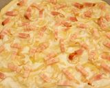 A picture of step 4 of Alsatian Pizza.