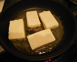 A picture of step 7 of Tofu Steak With Mushroom Sauce.