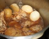 A picture of step 5 of Rich Simmered Chicken Wing Drumettes, Daikon Radish and Eggs.