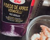Foto del paso 1 de la receta: Noodles con Gambas y Verduras