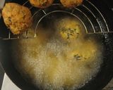A picture of step 5 of Light & Fluffy Homemade Ganmodoki (Deep-Fried Seasoned Tofu).