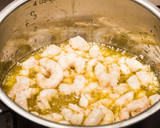 Foto del paso 3 de la receta: Espinacas con gambas y bechamel
