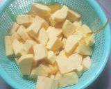 A picture of step 2 of Chè Chuối (Vietnamese Banana and Sweet Potato Dessert).