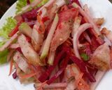 รูปขั้นตอนการทำที่ 4 ของ ยำบีทรูท ฟักแม้วหมูกรอบ Beetroot Chayote Crispy Pork Spicy Salad
